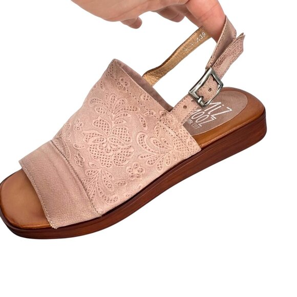 Miz Mooz Guava Lace-Embossed Leather Slingback Sandals Size 39 EU 9 US - Picture 5 of 14